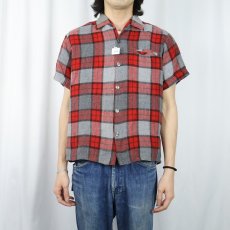 画像2: 50〜60's Desmond's ITALY製 チェック柄 レーヨン混 オープンカラーシャツ  (2)