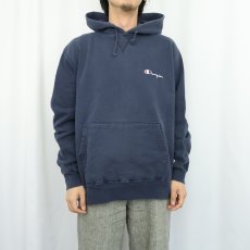 画像2: 90's Champion 青刺繍タグ 中期 USA製 前V ロゴ刺繍スウェットフーディー NAVY XL (2)