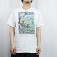 画像2: 90's Jim Morris USA製 "Spending time outdoors makes life bearable." イラストプリントTシャツ M (2)