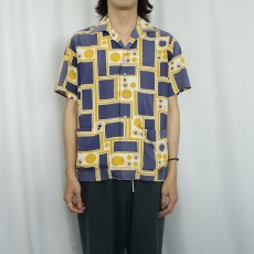 画像2: 60〜70's UNKNOWN ジオメトリック柄 イタリアンカラーコットンシャツ (2)