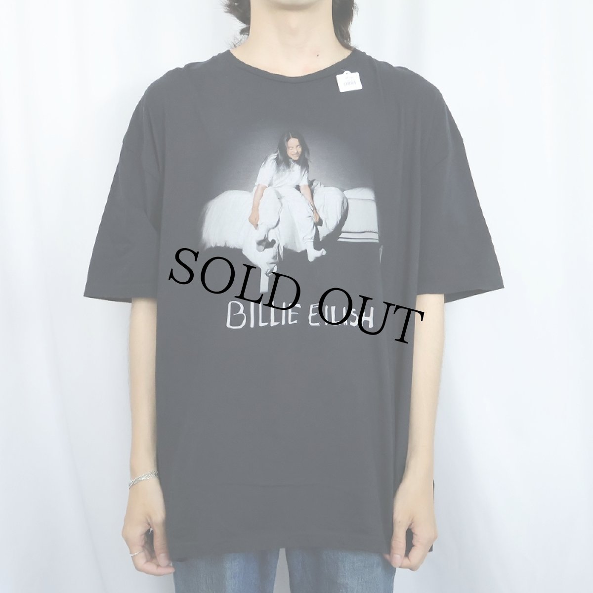 画像2: Billie Eilish "When We All Fall Asleep, Where Do We Go?" ミュージシャンフォトプリントTシャツ BLACK XL (2)