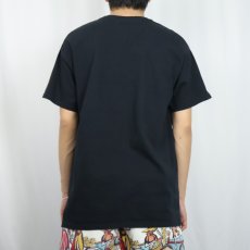 画像3: THRASHER "OH GOD! WHY CAN'T MY BOYFRIEND SKATE?!" イラストプリントTシャツ BLACK L (3)