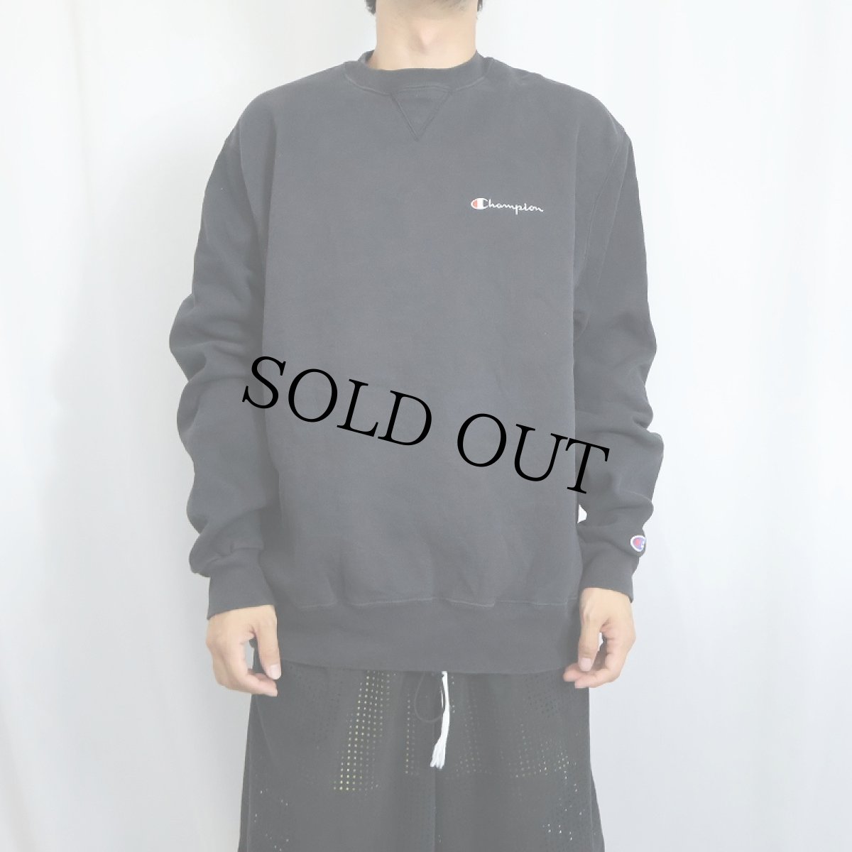 画像3: 90's Champion 青刺繍タグ 後期 USA製 ロゴ刺繍 前Vスウェット BLACK XL (3)