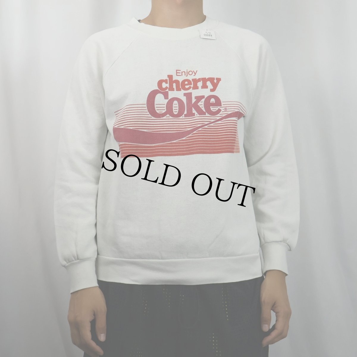 画像2: 80〜90's "Enjoy cherry Coke" 炭酸飲料 ロゴプリントラグランスウェット (2)