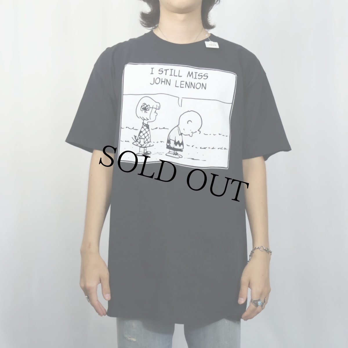 画像2: PEANUTS "I STILL MISS JOHN LENNON" パロディプリントTシャツ BLACK L (2)
