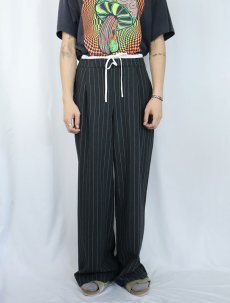 画像2: SCOOP ストライプ柄 レイヤードデザイン ポリエステル×レーヨンイージーパンツ GRAY SIZE10 (2)