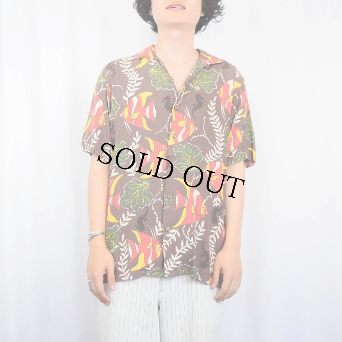 画像2: POLO Ralph Lauren "CLASSIC FIT" トロピカルフィッシュ柄 レーヨンアロハシャツ S (2)