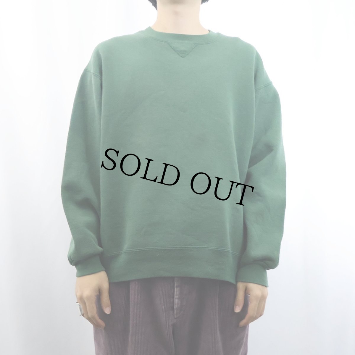 画像2: 【SALE】 90's RUSSELL ATHLETIC USA製 前V 無地スウェット XL (2)