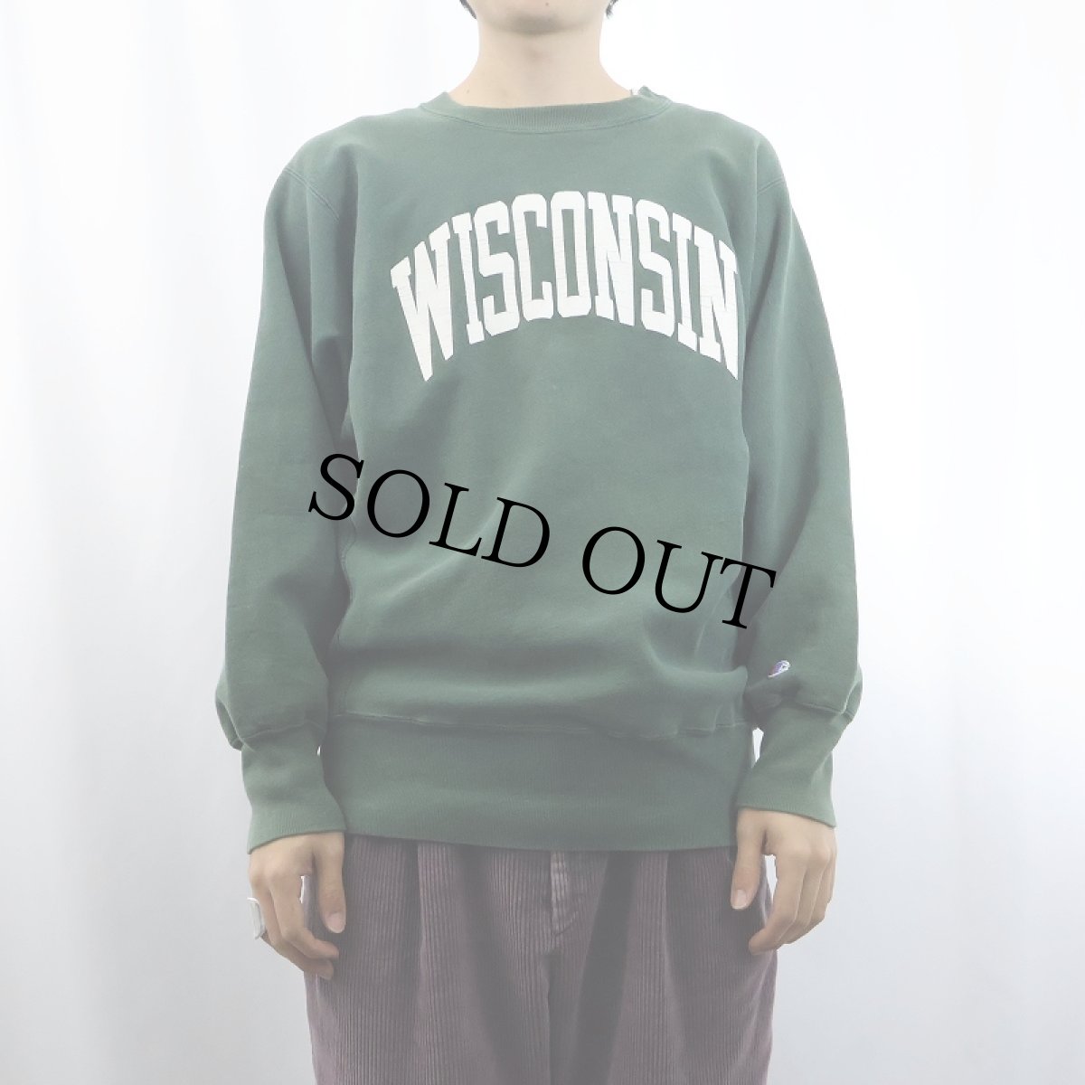 画像2: 90's Champion REVERSE WEAVE USA製 "WISCONSIN" プリントスウェット L (2)