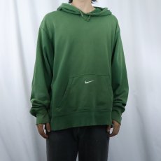 画像2: NIKE ロゴ刺繍 スウェットフーディー L (2)