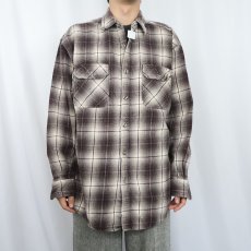 画像2: オンブレーチェック柄 ヘビーネルシャツ (2)
