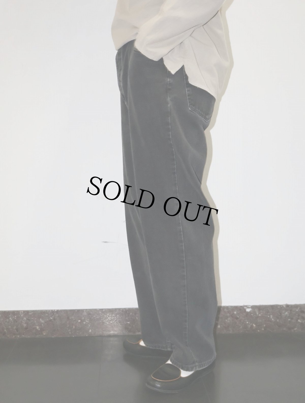 画像2: 2000's Levi's 505 REGULAR FIT STRAIGHT LEG USA製 ”サルファブラック" ブラックデニムパンツ W39 (2)