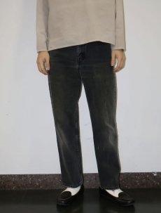 画像2: 2000's Levi's 550 RELAX FIT USA製 ”サルファブラック" ブラックデニムパンツ W31 (2)