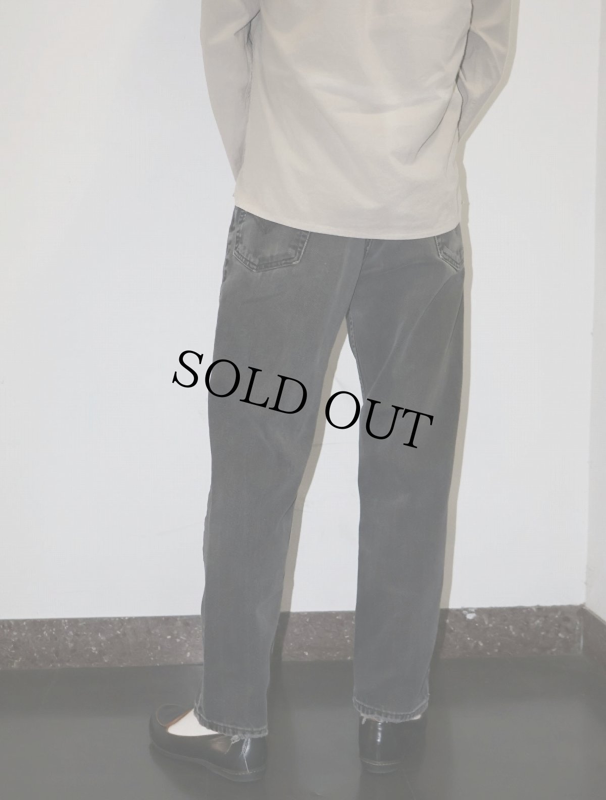 画像1: 2000's Levi's 550 RELAX FIT USA製 ”サルファブラック" ブラックデニムパンツ W31 (1)