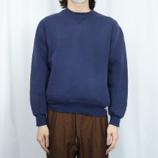 画像2: 90's RUSSELL ATHLETIC USA製 前V 無地スウェット NAVY M (2)