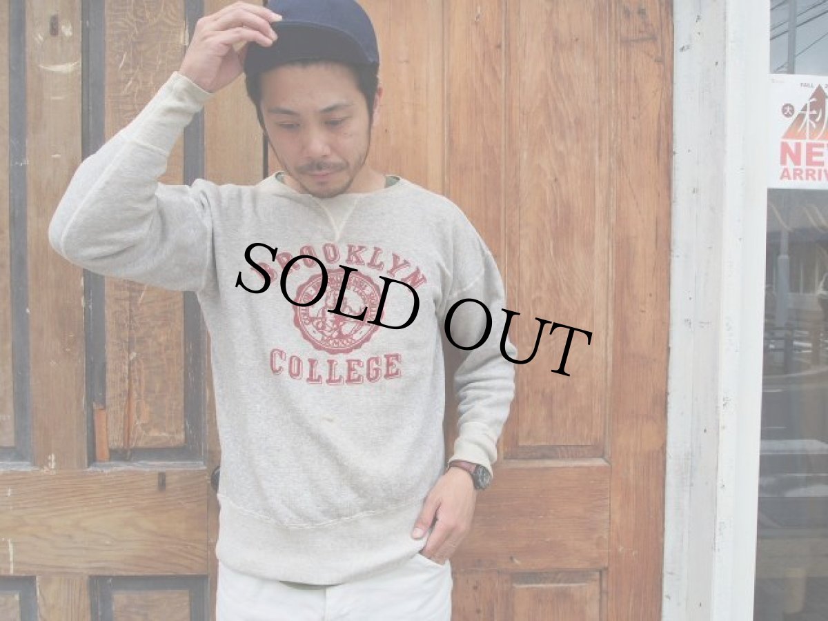 画像3: 50's "BROOKLYN COLLEGE" 3段フロッキープリント前Vスウェット (3)