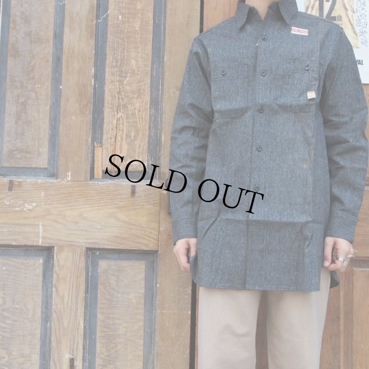 画像2: 50's MONTGOMERY WARD Homesteader DEADSTOCK フラッシャー付き ブラックシャンブレーワークシャツ マチ付き (2)