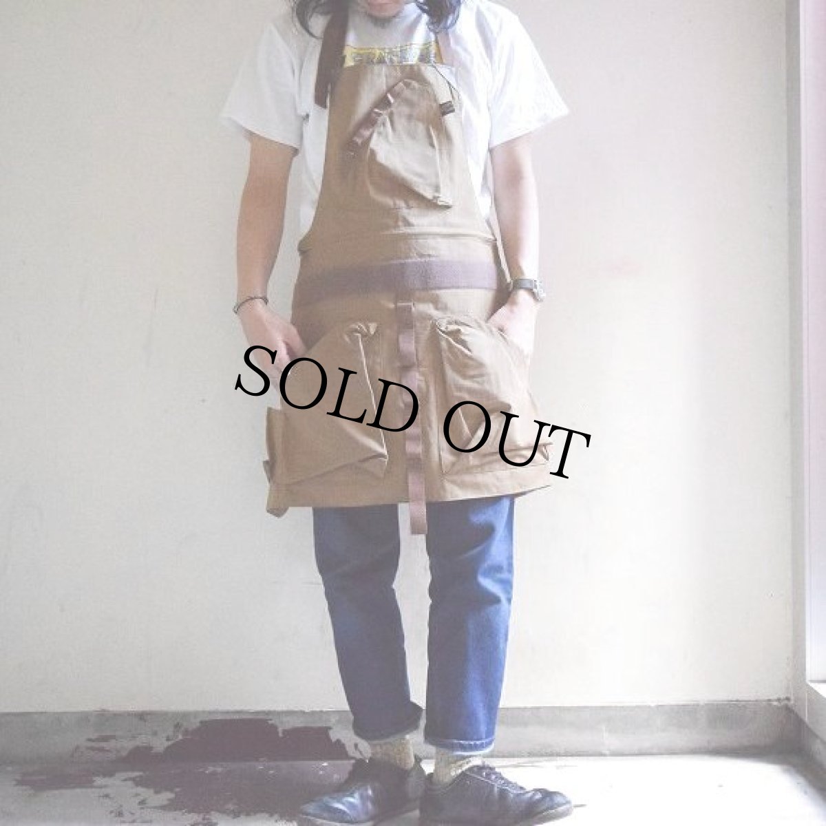 画像2: COMFY OUTDOOR GARMENT "V.F APRON" C.BROWN (2)