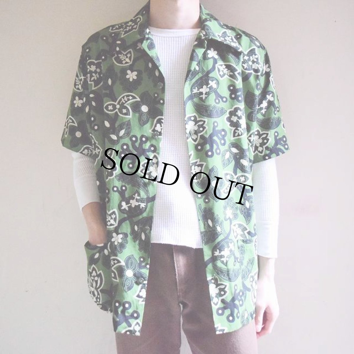 画像4: 50's〜60's 花柄ナイロン 開襟アロハシャツ (4)