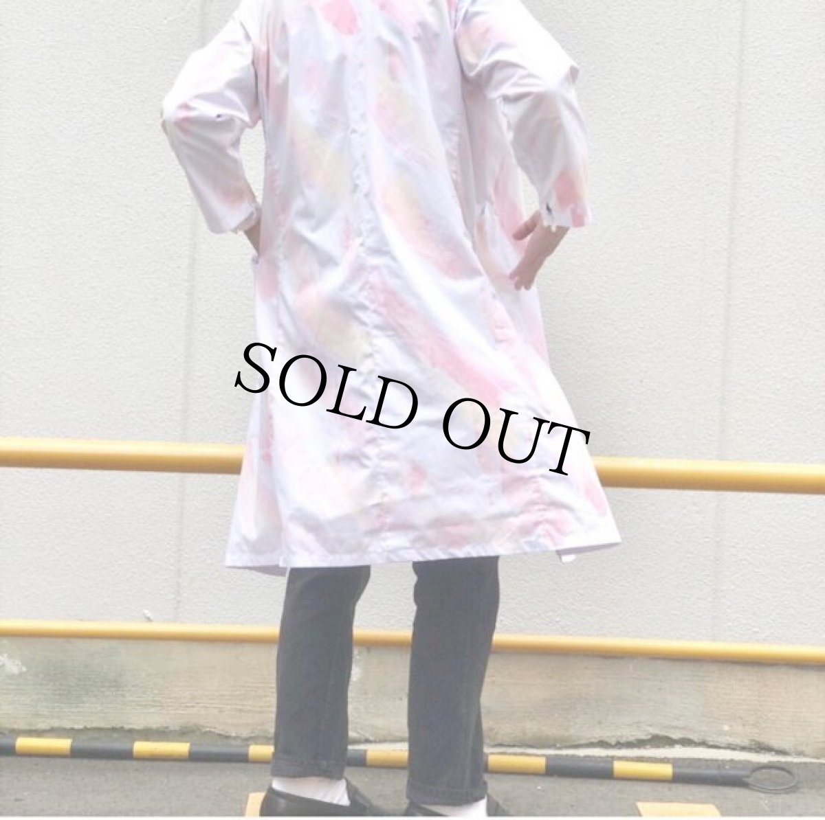 画像2: イギリス軍 ピンクカモフラージュTYPE メディカルコート (2)