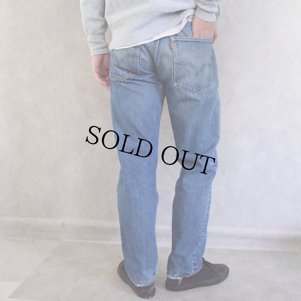 画像4: 60〜70's LEVI'S 505 BIGE デニムパンツ 耳あり W34 (4)