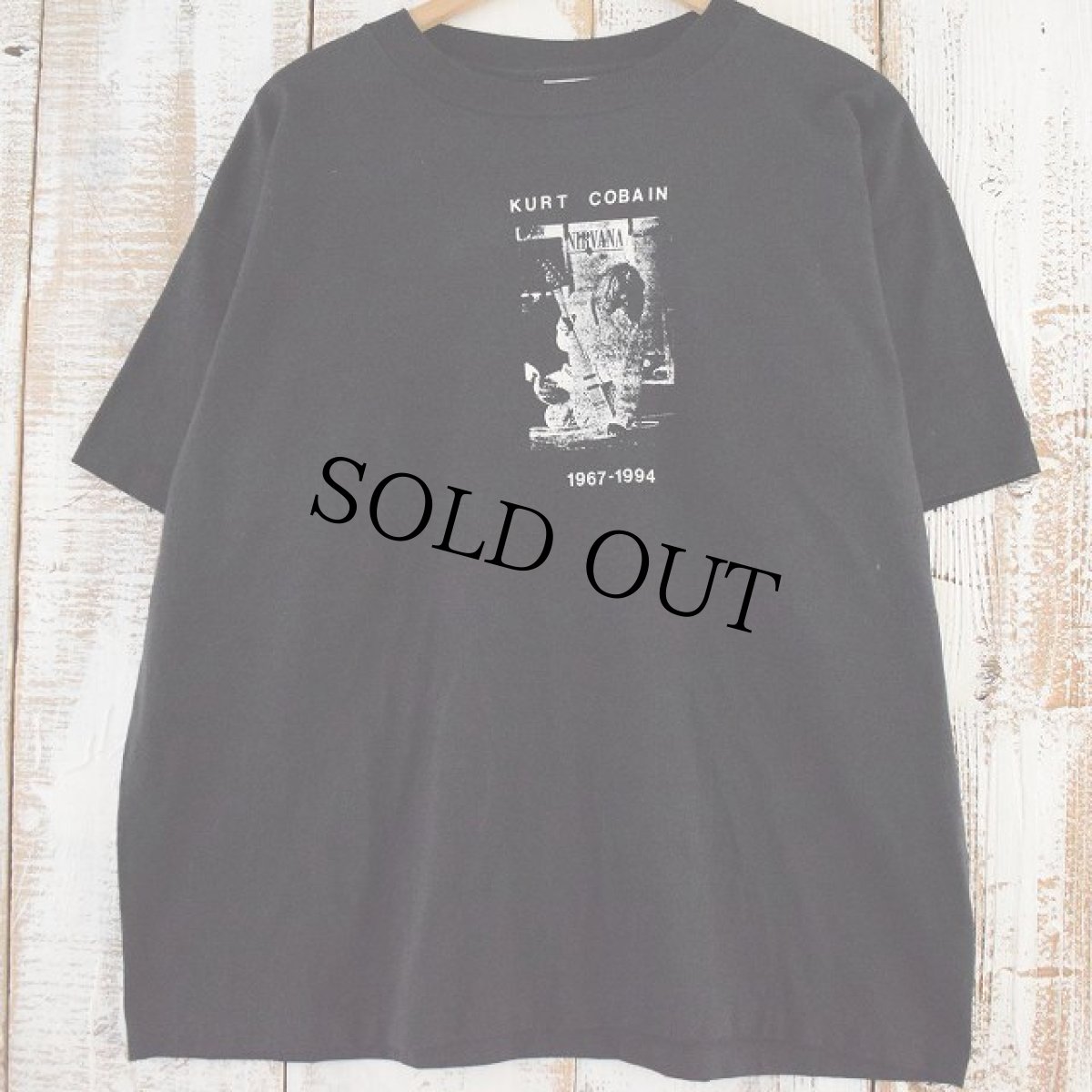 画像2: 90's "KURT COBAIN 1967-1994" USA製 追悼Tシャツ (2)