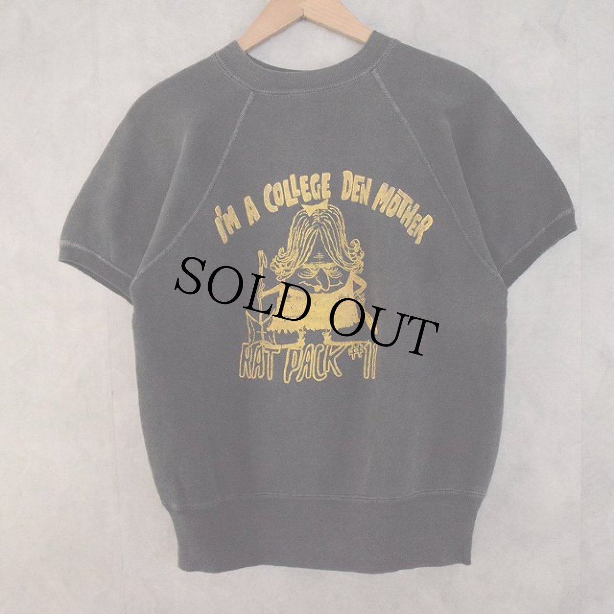 画像1: 60's "I'M A COLLEGE DEN MOTHER" Flocky print S/S Sweat (1)