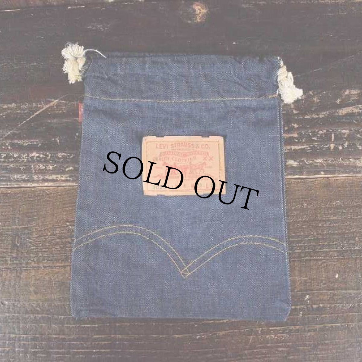 画像2: VINTAGE LEVI'S 3020117 USA製 デニム巾着 (2)