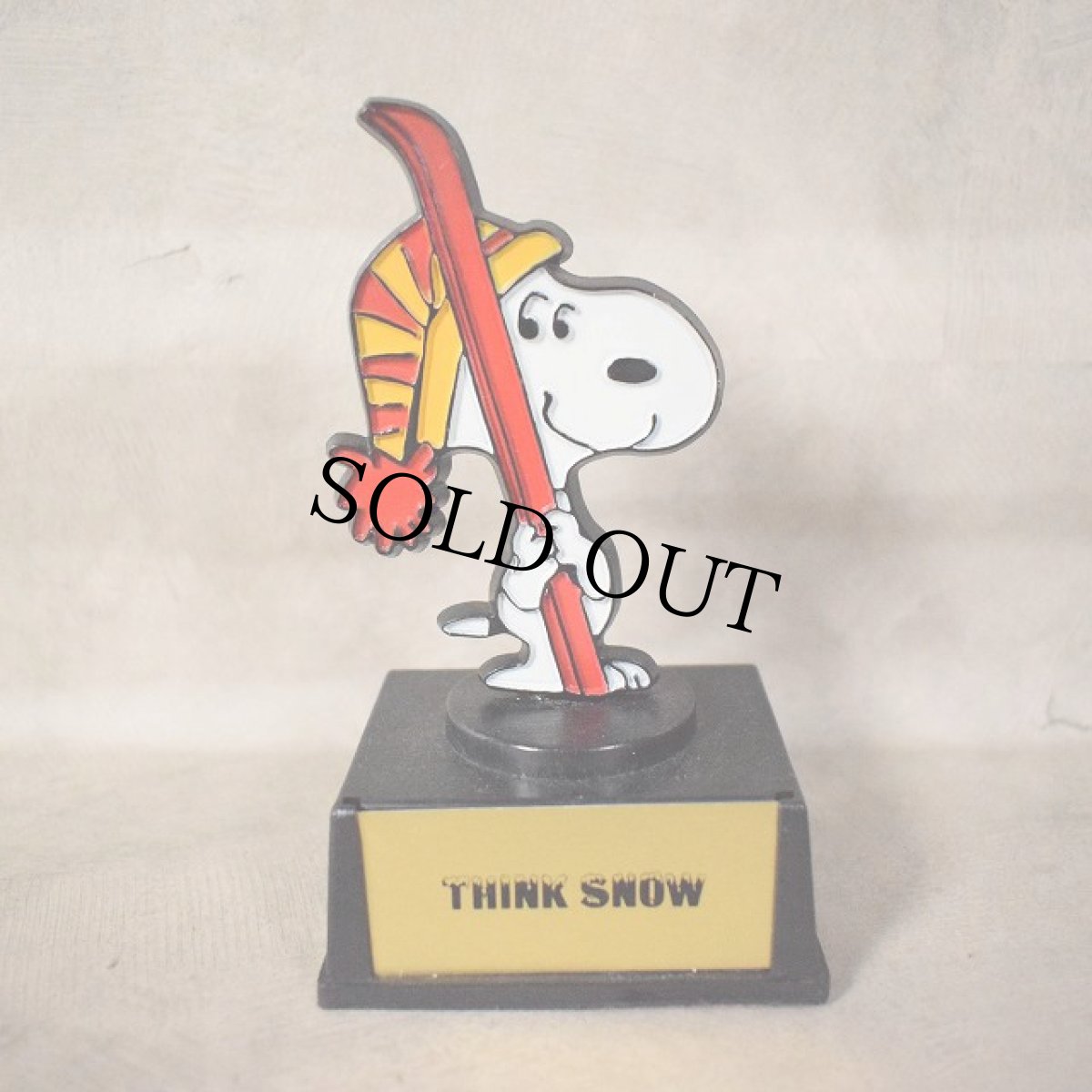 画像1: 70's AVIVA Snoopy "THINK SNOW" Trophy Doll (1)