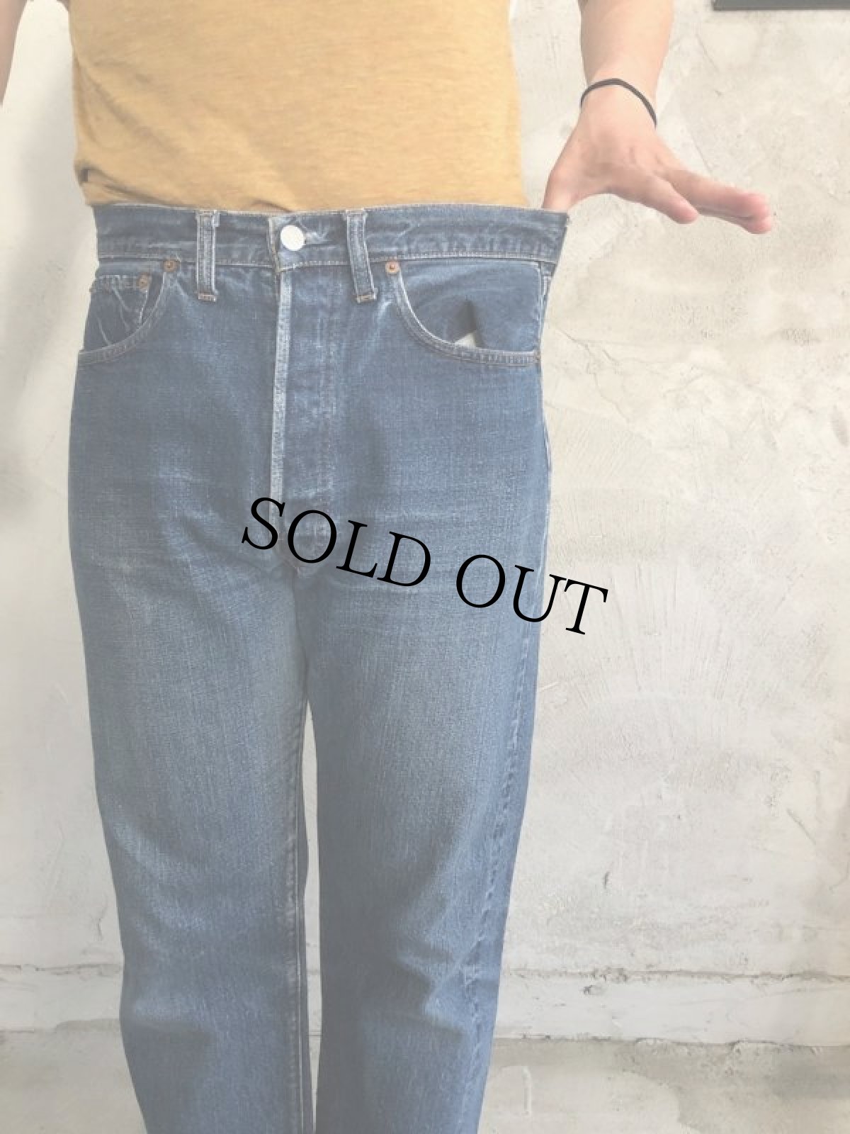 画像7: 60's〜70's LEVI'S 501 BIGE デニムパンツ W33 (7)
