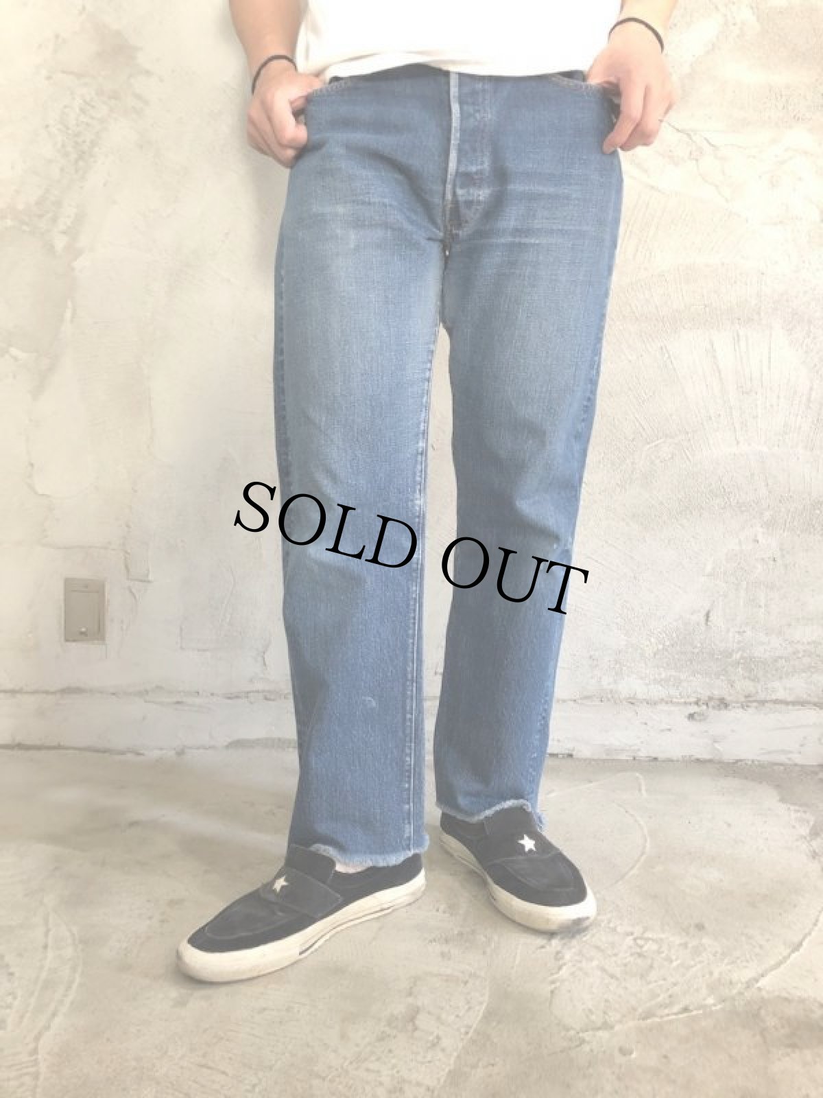 画像2: 60's〜70's LEVI'S 501 BIGE デニムパンツ W33 (2)