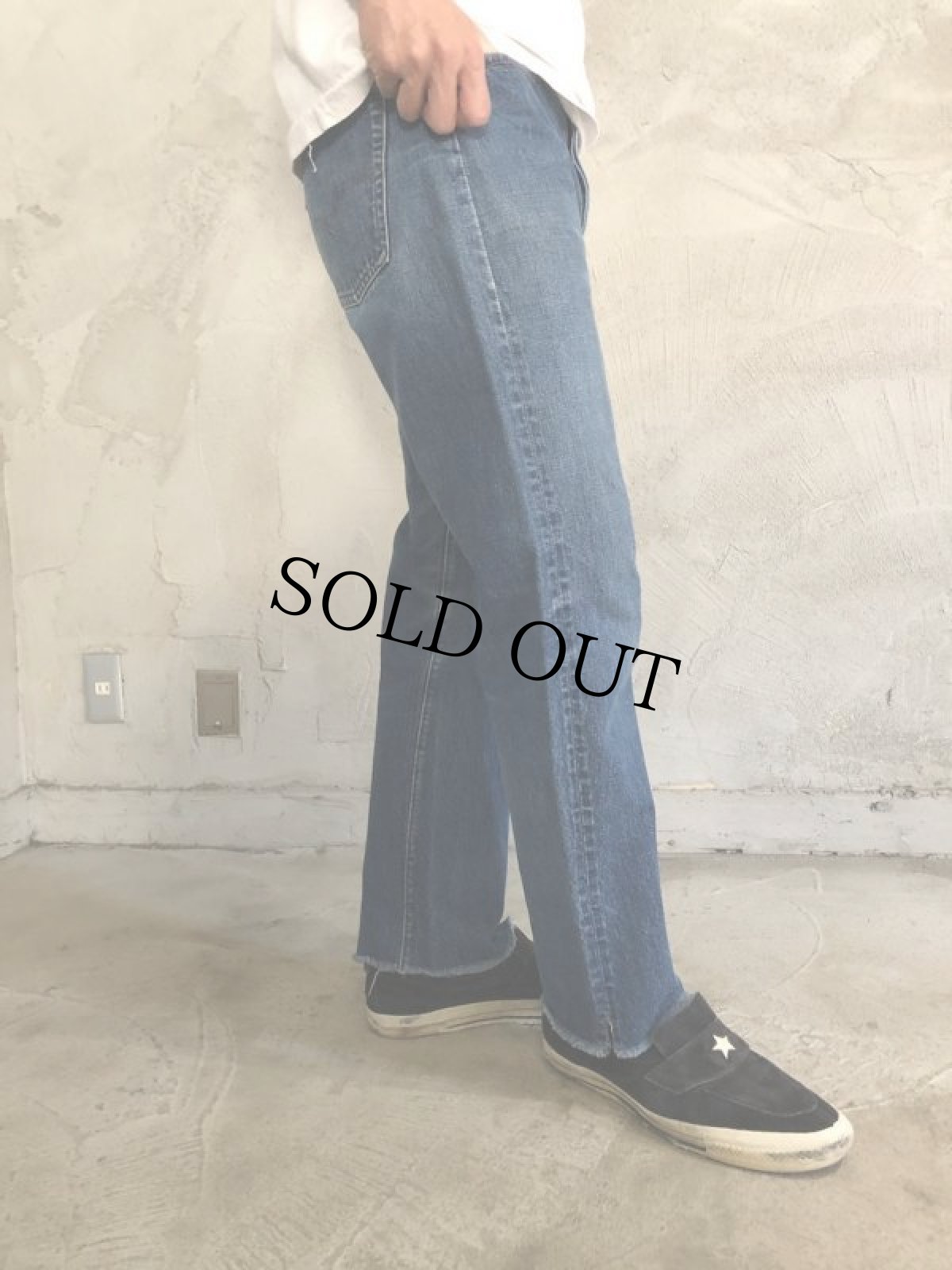 画像3: 60's〜70's LEVI'S 501 BIGE デニムパンツ W33 (3)