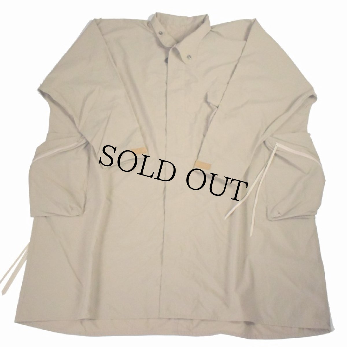 画像2: COMFY OUTDOOR GARMENT "RAIN FALLS PONCHO" BEIGE 【M】 (2)