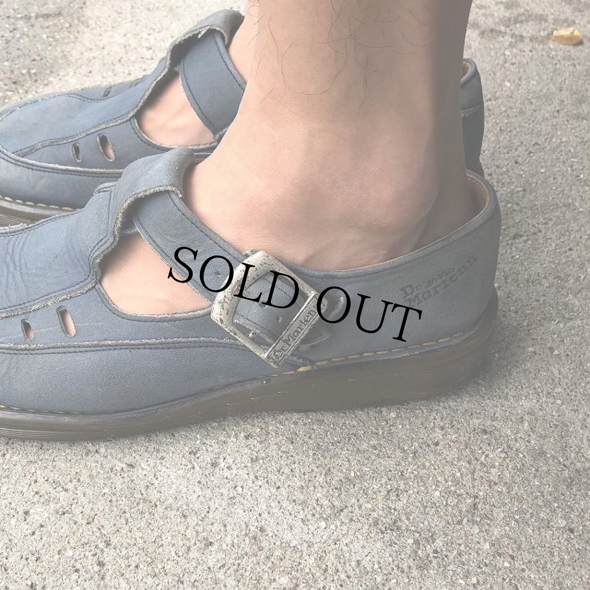 画像2: Dr.Martens ENGLAND製 スエードストラップシューズ 26cm (2)