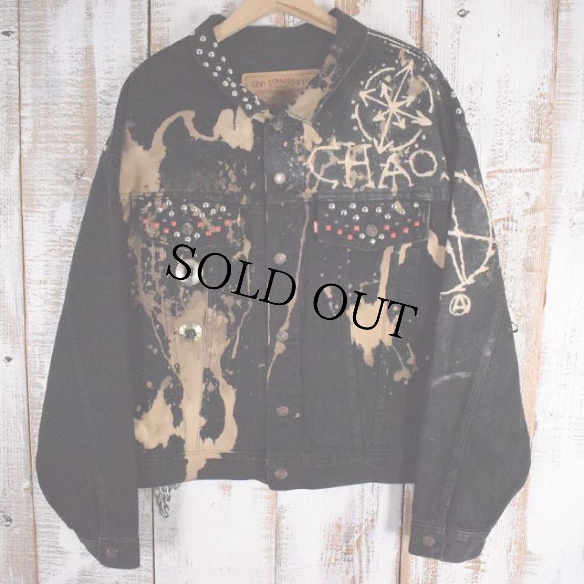 画像2: Levi's 70598-4159 スタッズ&ブリーチデザイン カスタムブラックデニムジャケット L (2)