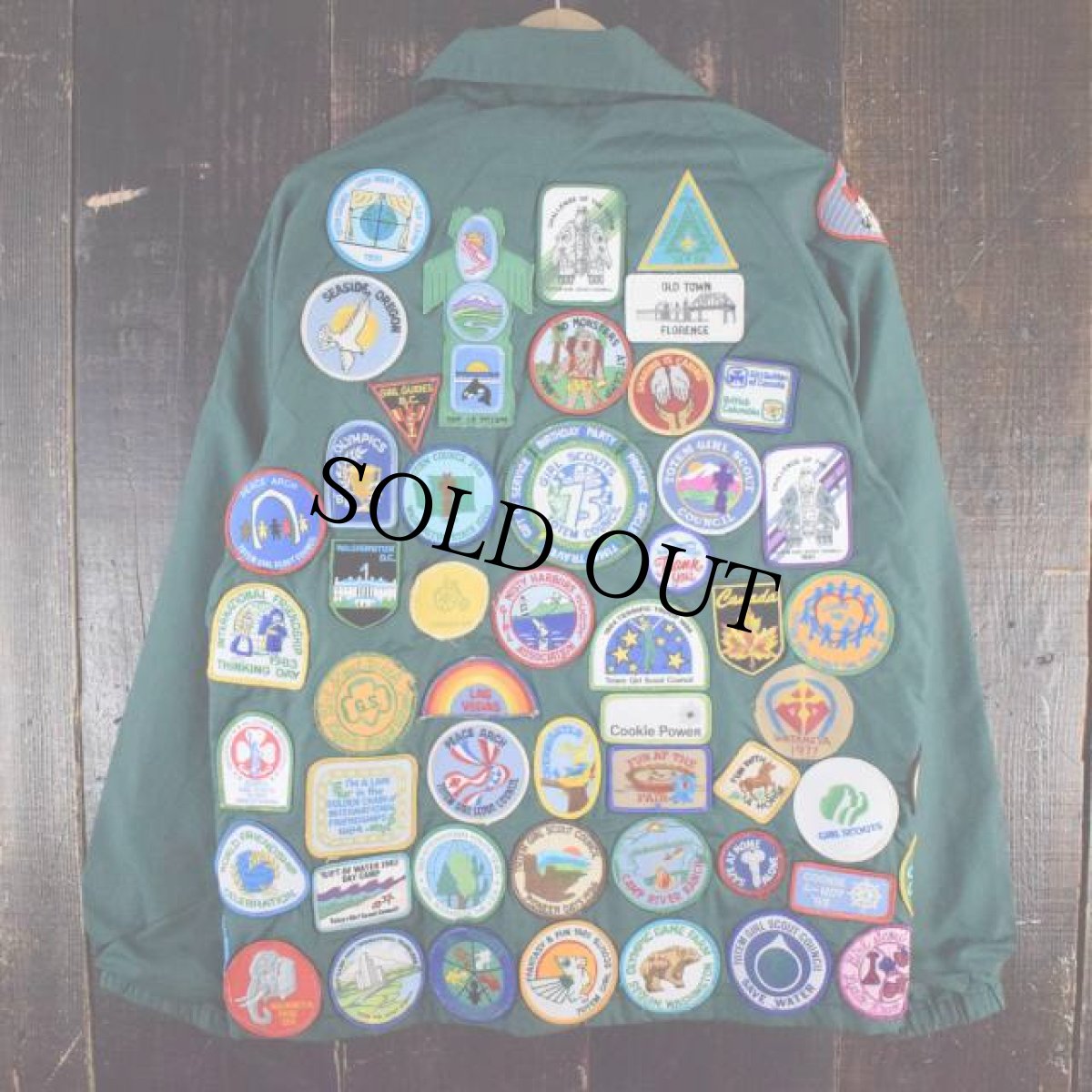 画像2: ワッペン&バッチ付き ナイロンコーチジャケット (2)