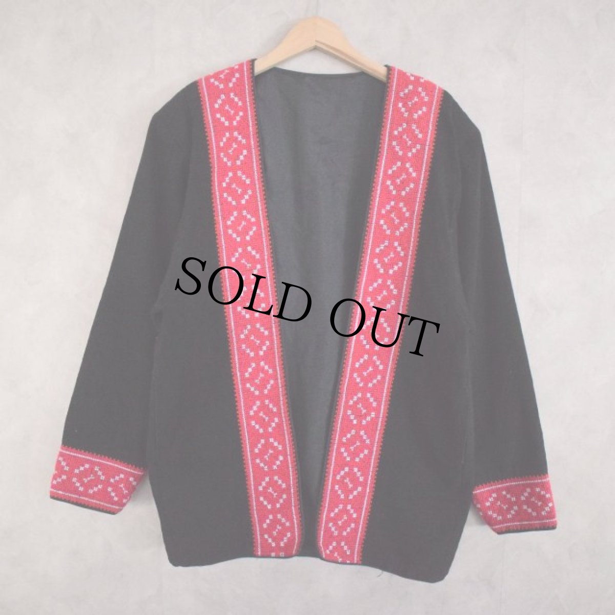 画像2: モン族 刺繍ガウン (2)