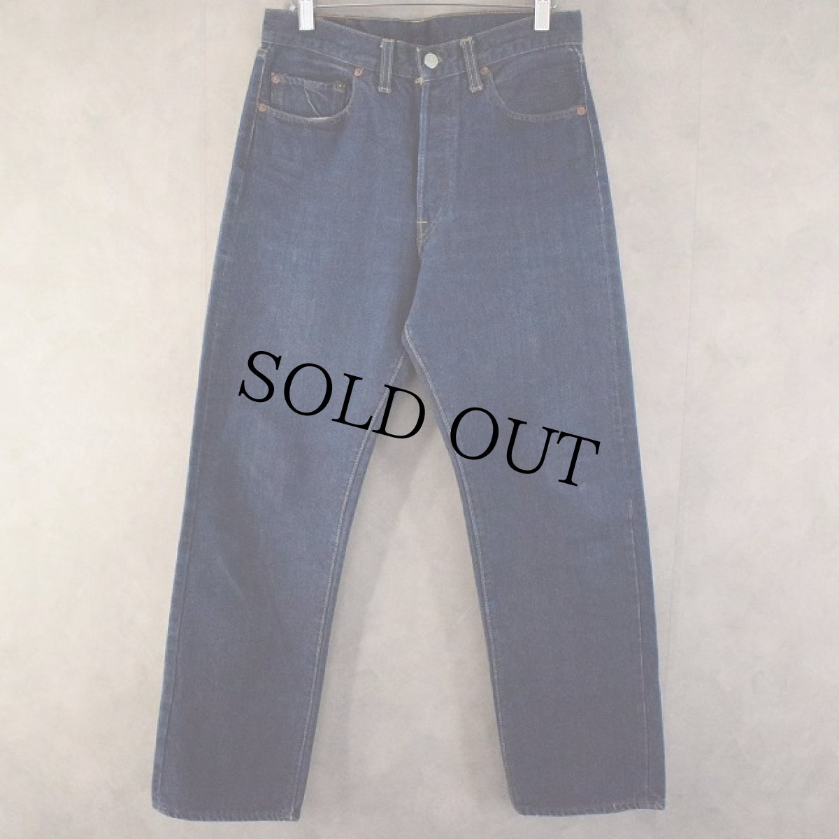 画像1: 60〜70's LEVI'S 501 BIGE デニムパンツ W30 (1)