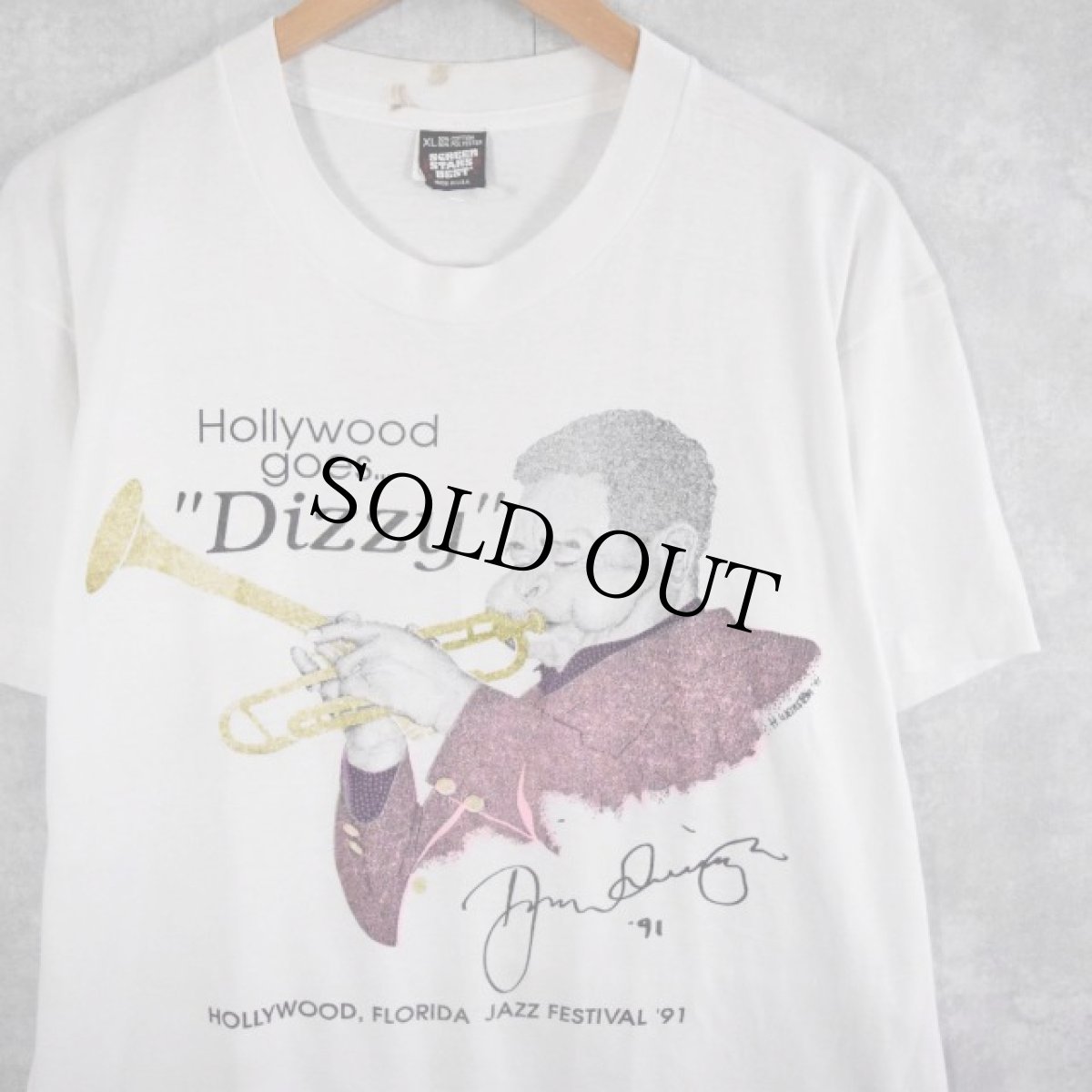 画像1: 90's USA製 Dizzy Gillespie "Dizzy Goes Hollywood" ジャズミュージシャンTシャツ XL (1)