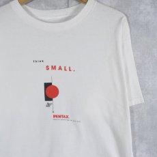 画像1: PENTAX "Think SMALL." カメラ企業プリントTシャツ (1)