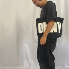 画像2: DKNY ロゴプリント トートバッグ (2)