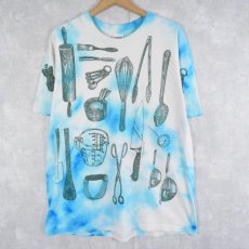 画像1: 90's Painted Lady USA製 "cooking tools" タイダイTシャツ XL (1)
