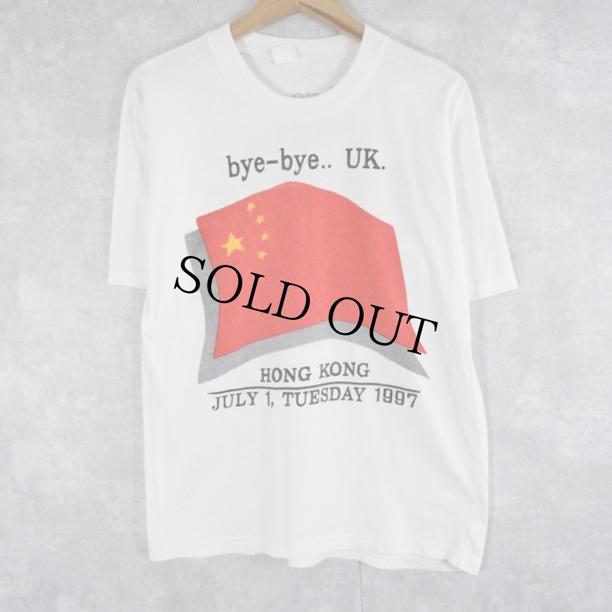 画像1: "bye bye.. UK." 香港返還プリントTシャツ L (1)