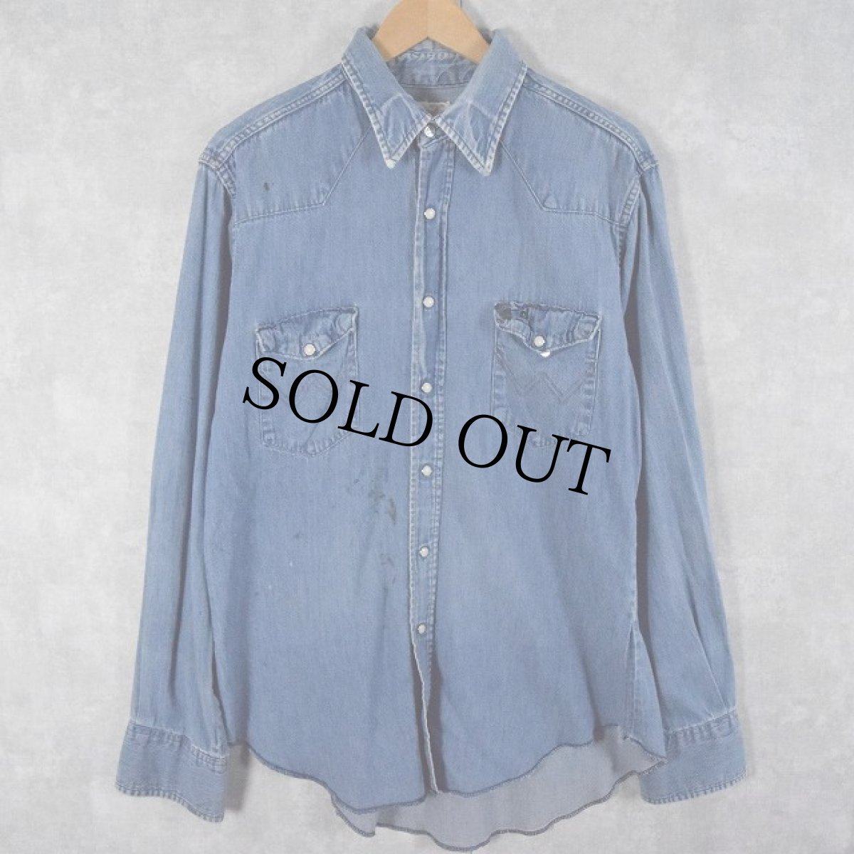 画像2: 70's Wrangler USA製 ブラックバス刺繍 デニムウエスタンシャツ (2)