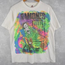 画像1: 90's RAMONES USA製 "ESCAPE FROM NEW YORK" パンクロックバンドツアーTシャツ L (1)