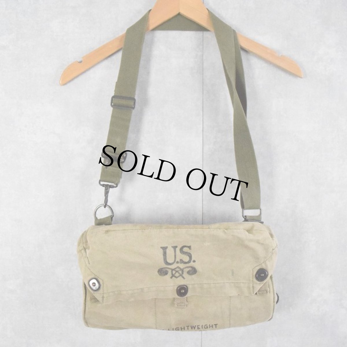 画像2: 40〜50's U.S.ARMY M6 ライトウェイトガスマスクバッグ (2)