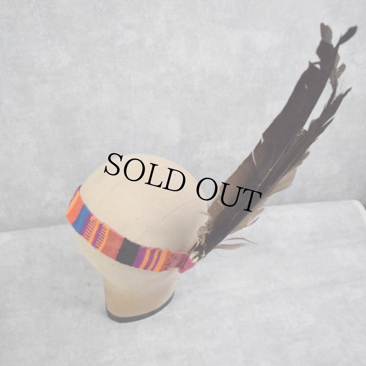 画像2: 70's GWG CANADA製 ネイティブデザイン リメイク コーデュロイパンツ 髪飾り付き W35 (2)