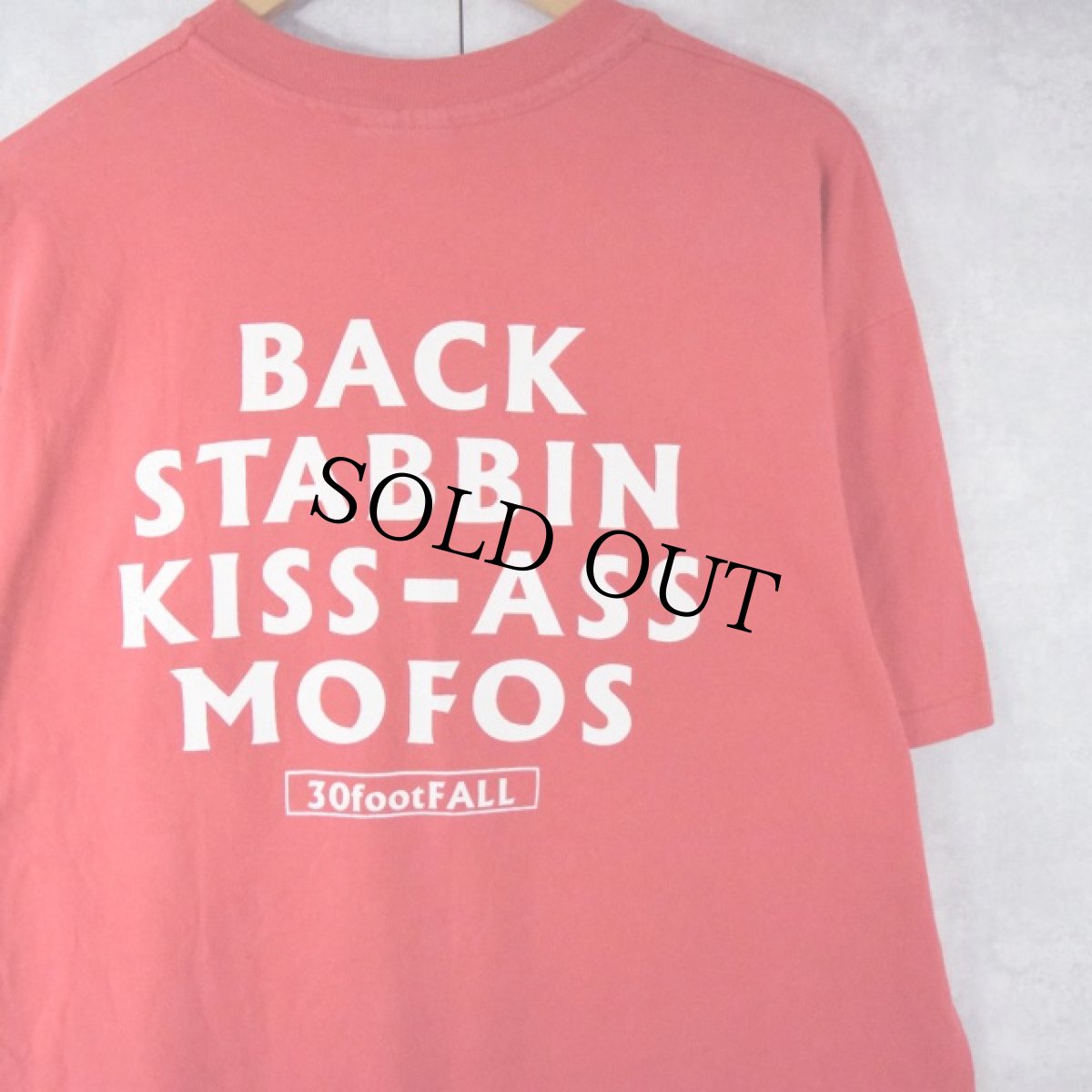 画像2: 90's 30footFALL USA製 "BACK STABBIN KISS - ASS MOFOS" パンクロックバンドTシャツ XL (2)