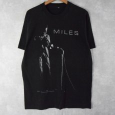 画像1: 90's MILES DAVIS USA製 ジャズミュージシャン プリントTシャツ (1)