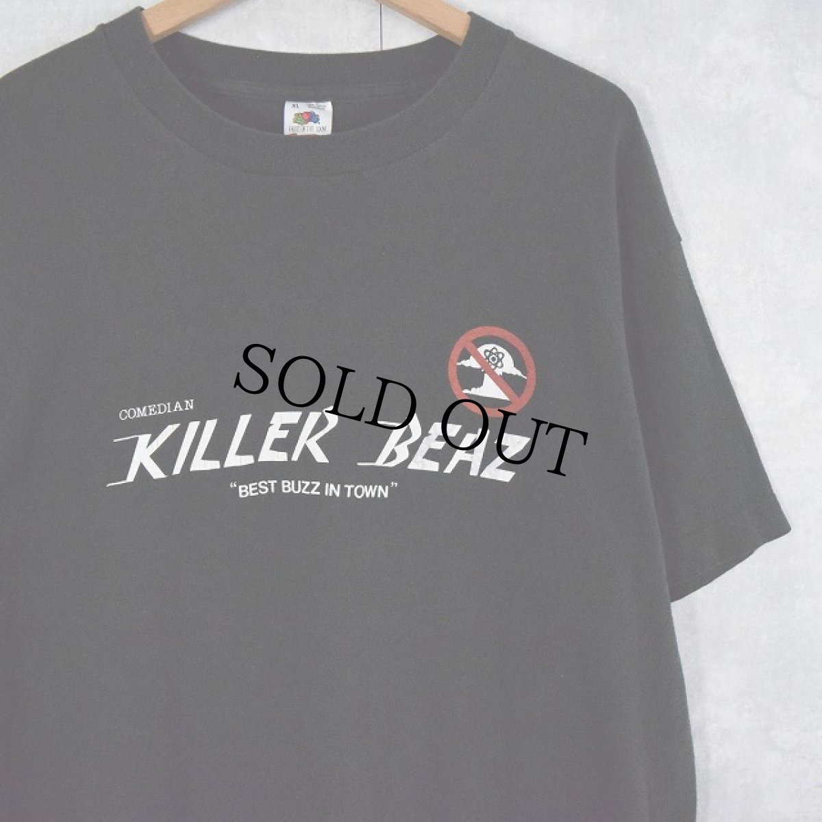 画像1: 90's KILLER BEAZ USA製 "BEST BUZZ IN TOWN" コメディアンプリントTシャツ XL (1)